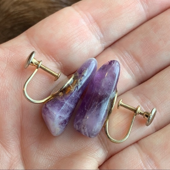 Vintage | Purple Natural Stone Gold Tone Screwback Earrings & Pendant (no chain) - Picture 11 of 16